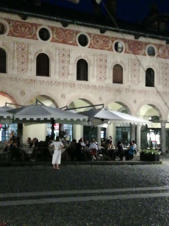 La Via Per Milano Hotel Vigevano Exterior photo